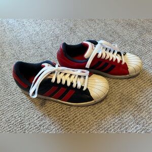 Vintage Adidas shell toe shoes - Men 6 or Women 7.5